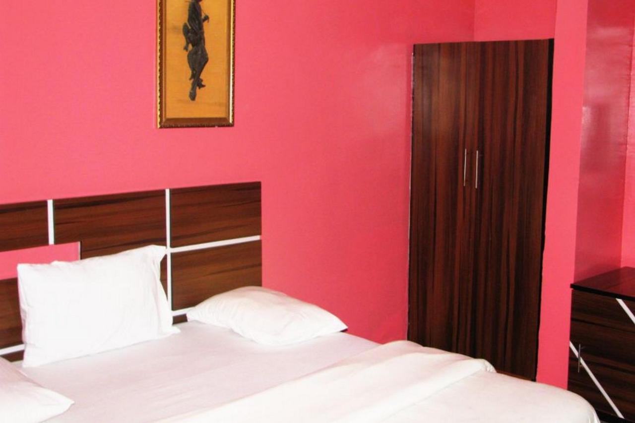Room In Lodge - Londa Hotel And Suites Port Harcourt Extérieur photo