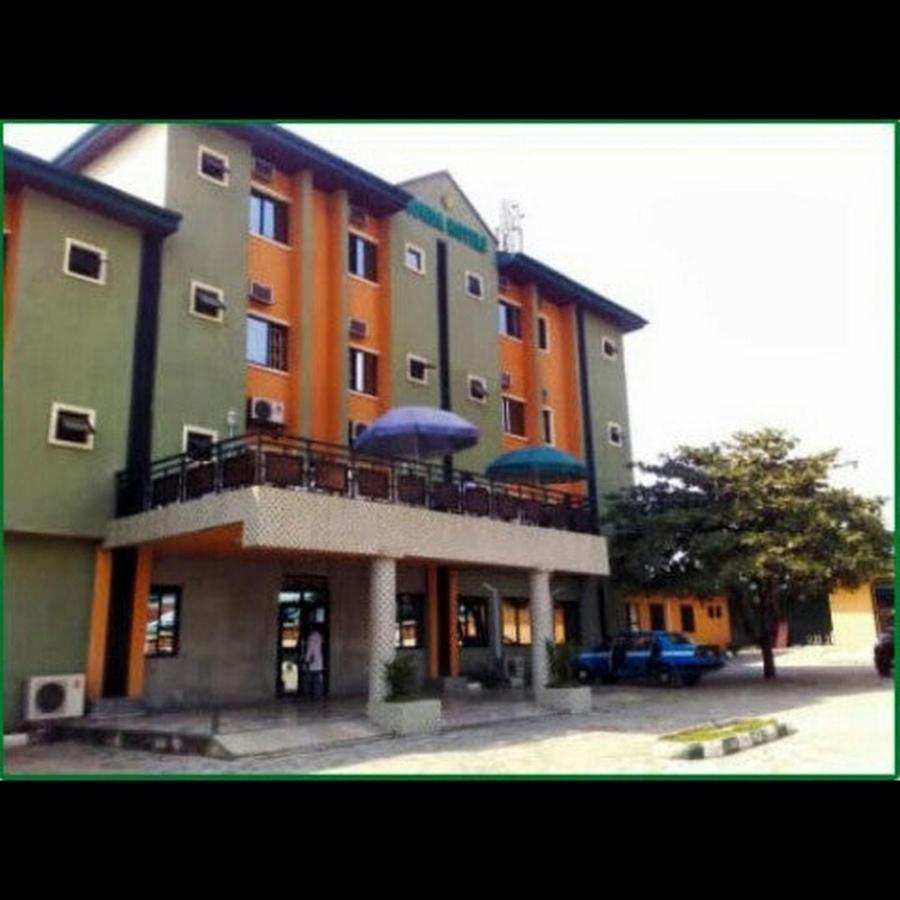 Room In Lodge - Londa Hotel And Suites Port Harcourt Extérieur photo